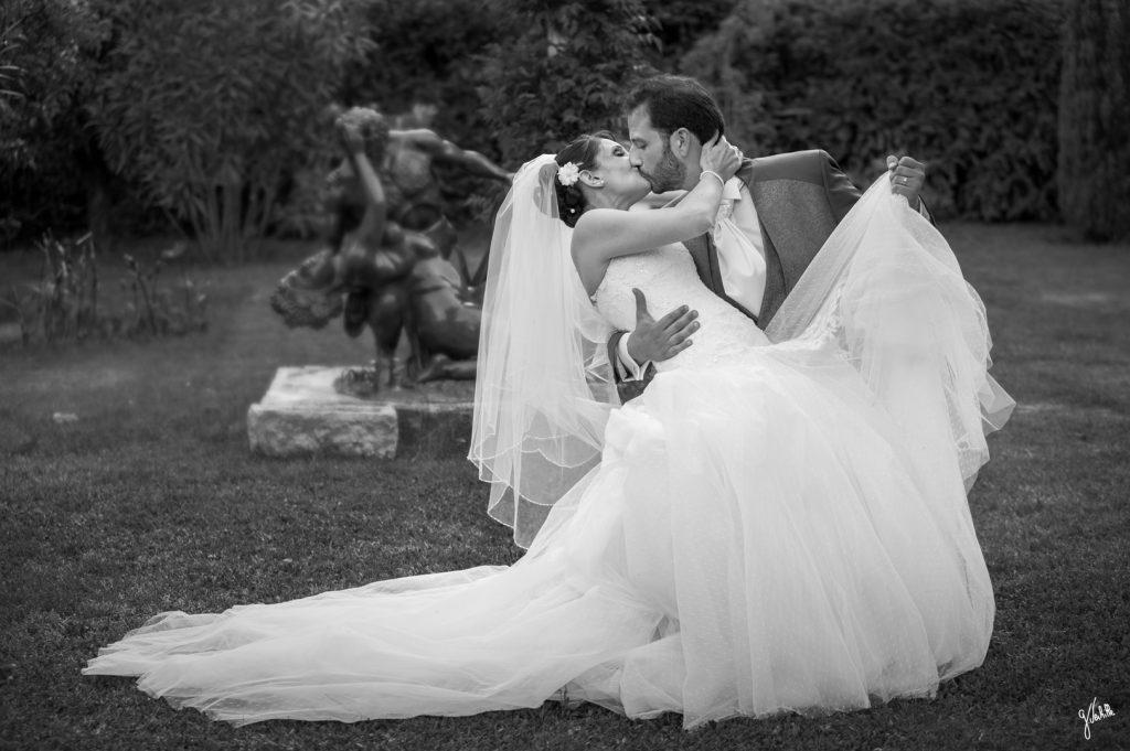photo noir et blanc couple de mariage photographe Germain Verhille Marseille , Provence-Alpes-Côte d'Azur