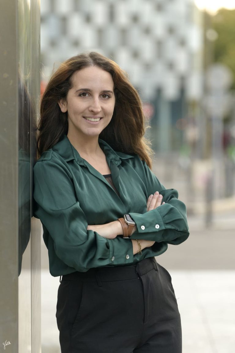 Portrait professionnel à l’extérieur - Photographe Marseille 9 Germain Verhille Photographe Marseille